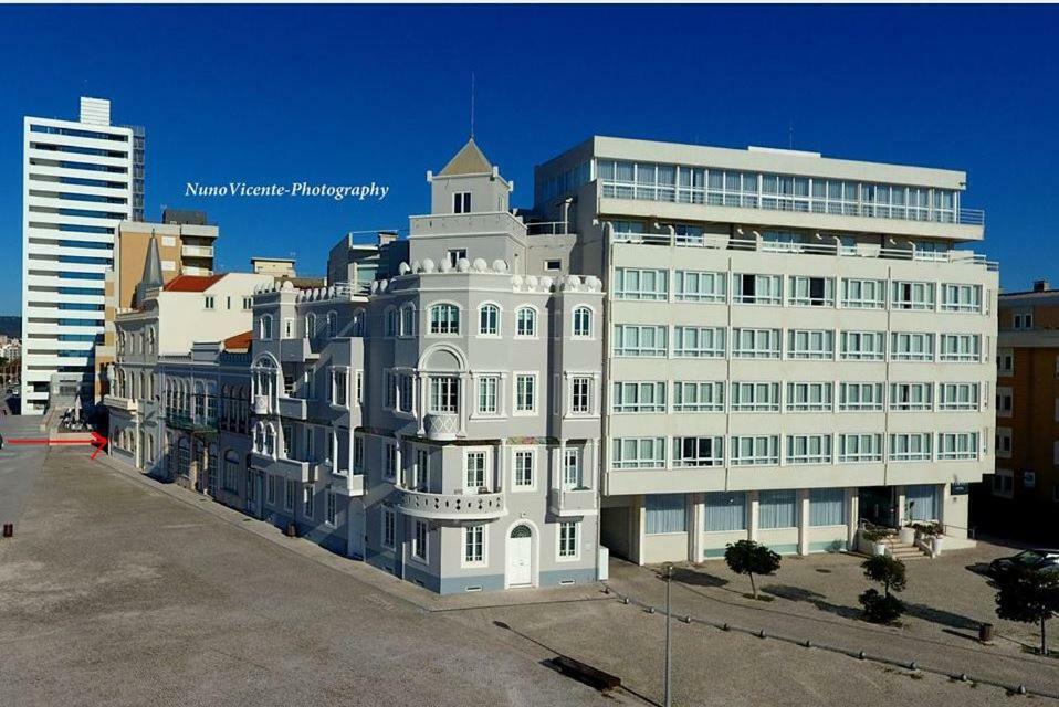 New Apt Center 1 Min Walk Beach/River/Casino!!! Figueira da Foz Exterior foto